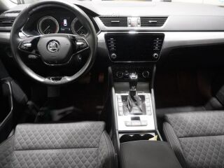 Skoda Superb AMBITION COMBI 4X4 2.0 TDI 147kW