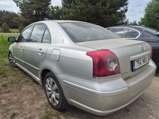 Toyota Avensis Facelift 2.0 108kW