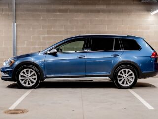 Volkswagen Golf Alltrack 1.8 R4 132кВ
