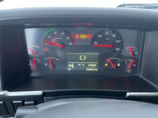 Volvo FM 410 8x4*4 308kW