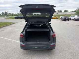 Volkswagen Golf Style 1.0 81кВ