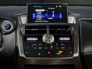 Lexus NX 300h Comfort 2.5 114kW
