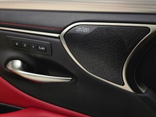 Lexus ES 300h F-Sport S Mark Levinson 2.5 131kW