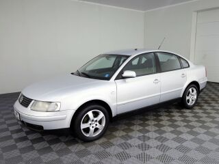 Volkswagen Passat Comfortline ATM 2.5 TDI 110kW