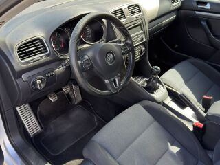 Volkswagen Golf Style 2.0 103kW