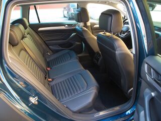 Volkswagen Passat R-Line Variant 4Motion 2.0 BIT TDI 176кВ