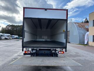 Volvo FL FL 210 BOX + LIFT 158kW