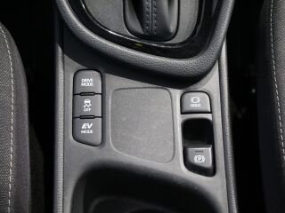Toyota Yaris Active Plus 1.5 68кВ