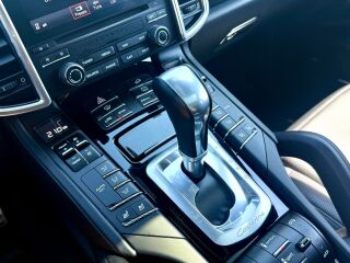 Porsche Cayenne S E-Hybrid Platinum Edition 3.0 245кВ