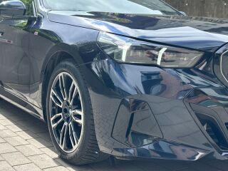 BMW 520 M-Sport Pro IconicGlow +Pano 2.0 140kW