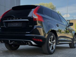 Volvo XC60 R-DESIGN FFD 140kW