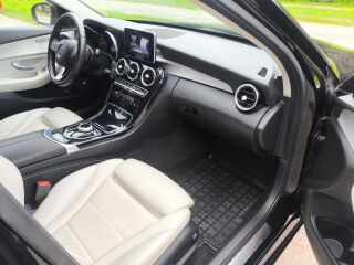 Mercedes-Benz C 220 2.1 120kW