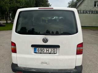 Volkswagen Caravelle 2.5 96kW