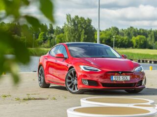 Tesla Model S Dual Motor 386kW 158кВ