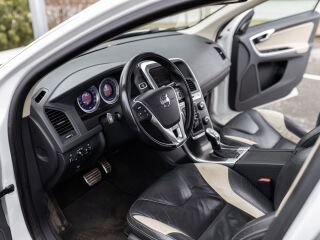 Volvo XC60 R-Design Finish Facelift 2.0 120kW