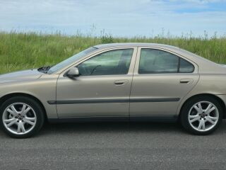 Volvo S60 2.4 103кВ
