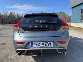 Volvo V40 R-Design-5 silindrit 2.0 D3 110kW