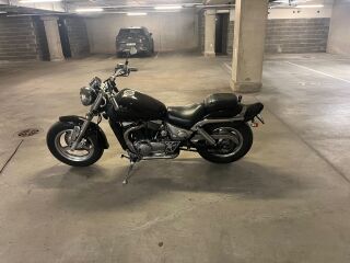 Suzuki VZ 800