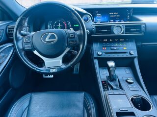 Lexus RC 300h F-Sport 2.5 133kW