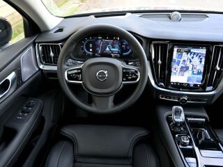 Volvo S60 AWD B&W LUXURY+ ULTIMATE DARK XENIUM INTELLI 2.0 T8 Twin-Engine PLUG-IN-HYBRID LONG RANGE 335kW
