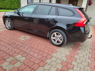 Volvo V60 Kinetic Black idition 2.0 D2 Euro6 88кВ