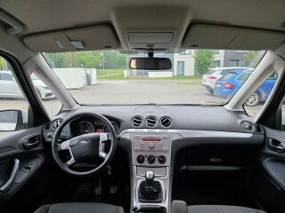 Ford Galaxy 1.8 92кВ