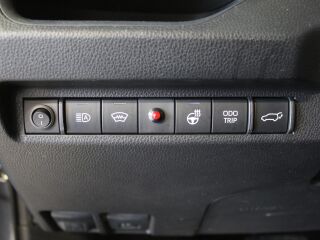 Toyota RAV4 Luxury Plus AWD 2.0 129кВ