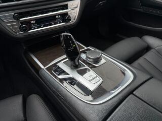 BMW 730 M-Sportpakett xDrive Facelift 3.0 195кВ
