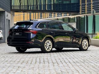 Skoda Octavia 1ST EDITION CANTON PANO MATRIX 2.0 TDI 110kW