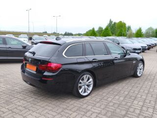 BMW 530 Touring X-DRIVE 3.0 190kW