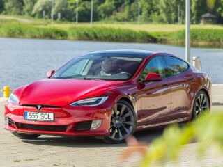 Tesla Model S Dual Motor 386kW 158кВ