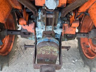 Minitraktor KUBOTA B7100 4WD