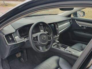Volvo V90 MOMENTUM 2.0 D3 110kW