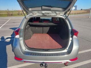 Toyota Auris 1.6 R4 16V 97kW