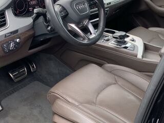 Audi Q7 S-line DESIGN SELECTION 3.0 200kW