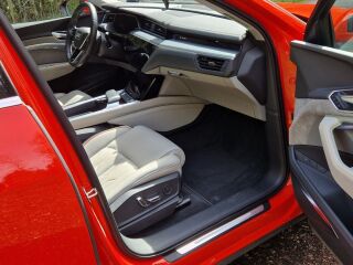 Audi e-tron 55 B&O Air 300кВ