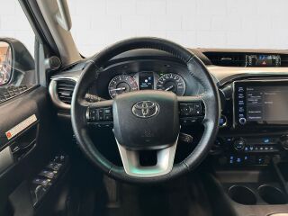 Toyota Hilux Legend 2.8 150кВ