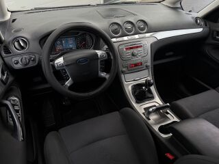 Ford S-MAX 1.8 92kW