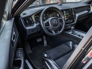 Volvo XC60 AWD R-DESIGN XENIUM 360 PANO CARPLAY 2.0 140кВ
