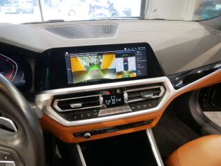 BMW 330 Luxury Line 3.0 195kW