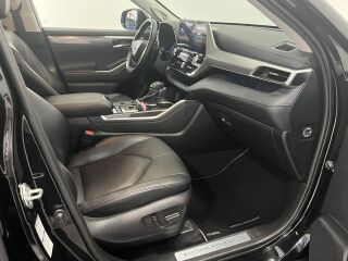 Toyota Highlander Premium AWD 2.5 140кВ