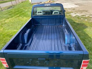 Jeep Comanche 4.0 R6 AT 130kW