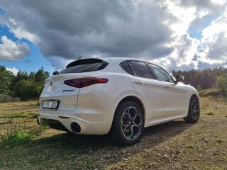 Alfa Romeo Stelvio Veloce 2.0 206kW