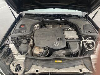 Mercedes-Benz E 220 2.0 143kW
