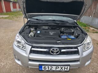 Toyota RAV4 2.2 110kW