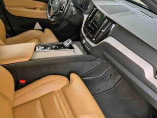 Volvo XC60 AWD Inscription Styling Kit 2.0 B5 KERS 173kW