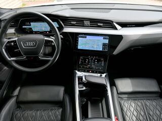 Audi e-tron S-LINE SAFETY PRO VIRTUAL+ 360 QUATTRO 55 158кВ