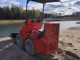 MY-390 skid steer 8kW