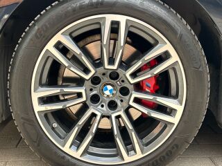 BMW 520 M-Sport Pro IconicGlow +Pano 2.0 140kW