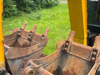 JCB  12кВ